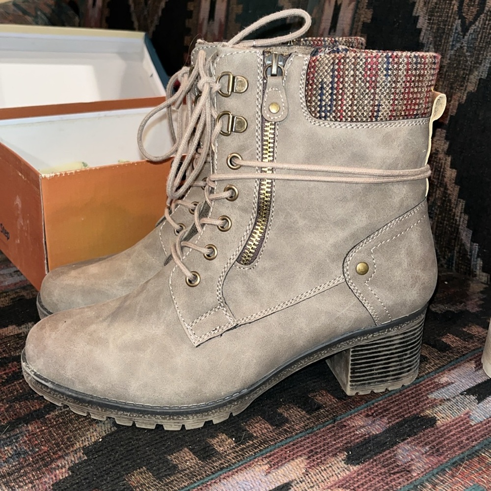Spring Step Brand Boots - Picture 4 of 6